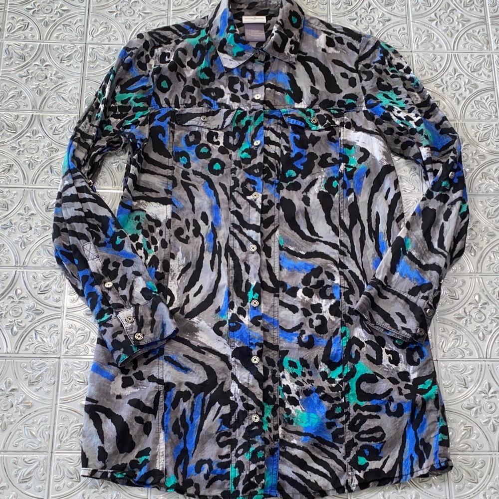 Jaclyn Smith Blue Gray Teal Animal Print Roll Tab Button-Down Shirt Small